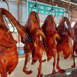 com-nieu-gio-long-thanh